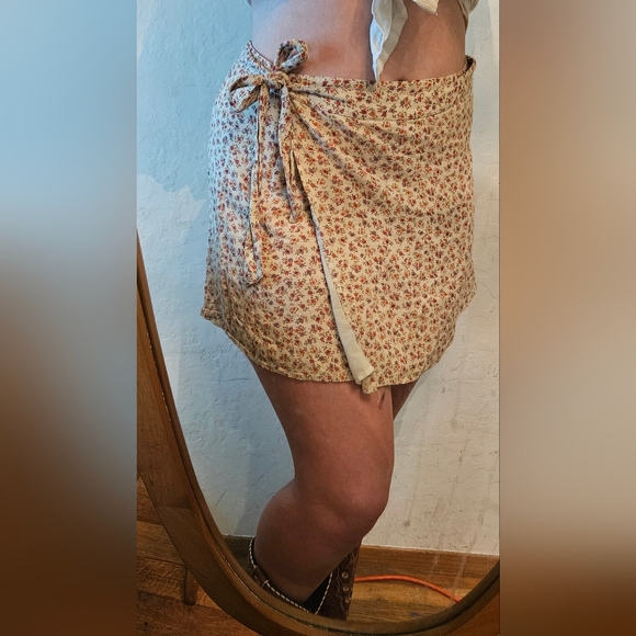 American Eagle Floral Wrap Skirt - Picture 1 of 6